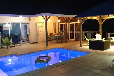 Image de Entre Mer et Ciel F4 pour Famille ou Couples avec Piscine au Diamant