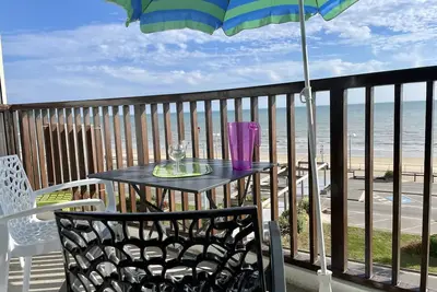Image de Appartement Spacieux  Avec Grand Balcon Face Mer Wifi
