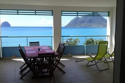 Image de Superbe T3 de 85m2 les pieds dans l'eau Grande terrasse vue mer