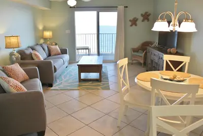 Parfait pour une famille ou une escapade romantique ~ Meilleure vue à Orange Beach ~ Spéciaux d'été