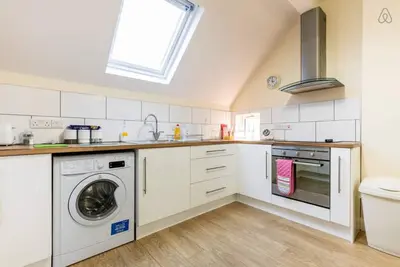 Image de Ahoy2 est un charmant appartement 15 minutes de Belfast avec vue sur la mer. Wifi gratuit