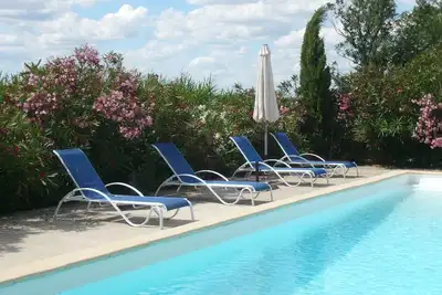 Image de Les Flamants, 7/9 personnes, charme, jardin et terrasse et piscine partagée