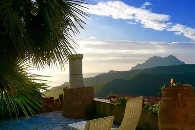 Image de Vue magnifique sur golfe de Porto entre mer et maquis Bella Vista <br>