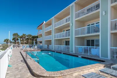 Image de Sunset Suite à 50 Gulfside. Quelques dates encore disponibles en juillet.