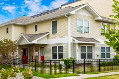 Image de Magnifique condo du centre-ville de Traverse City! Midtown 8