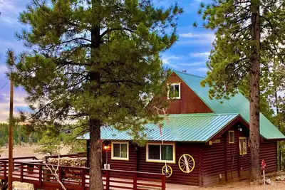 Image de Famille et animaux acceptés! Cette cabine avec une vue imprenable!