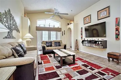Image de Hakuna Ma'cottage, 3 Miles From magie! Piscine Southern Face Et Privacy Fence!