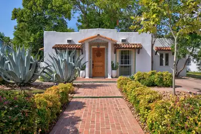 Image de Kerrville + San Miguel + Marfa = Casa Carmen