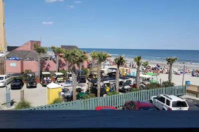 Image de Ocean Front Two Bedroom Two Bath Condo, Wi-Fi gratuit, parking gratuit