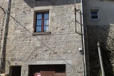 Image de Studio St Jacques, coeur de Eymoutiers médiévales sur les pèlerins de Saint-Jacques traîne