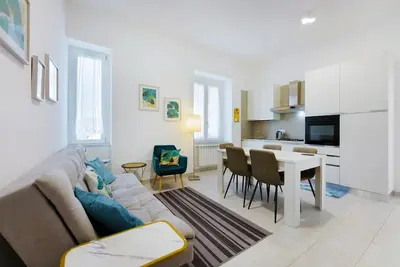 Image de Garden House - appartement avec jardin à Naples Centre