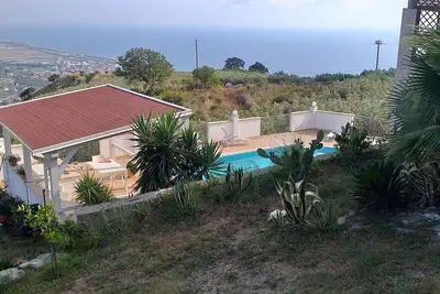 Image de Villa avec piscine vue mer