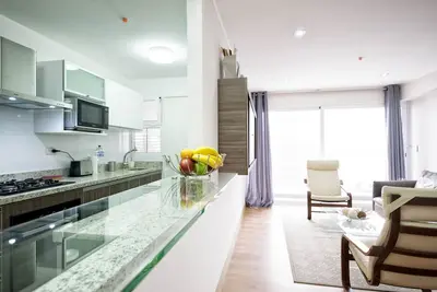 Image de Luxe 2bdrm à Miraflores - Up2, A \/ C, fenêtres insonorisées, piscine, barbecue