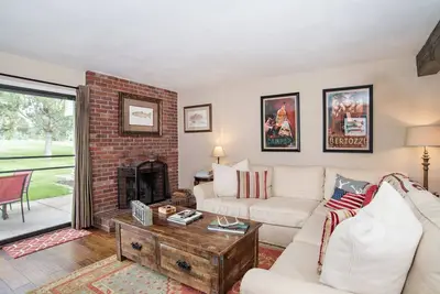 Image de Condo Magnifiquement NOMMÉ Sur Golf, PÊCHE PRIVÉE, Incl. 2 Badges!