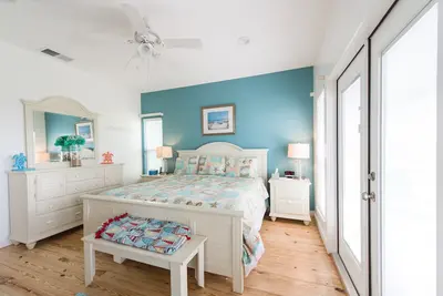 Serenity Sands Beach HouseVue sur la mer conviviale avec les familles HomeNEW Rolf Cart Golf! !