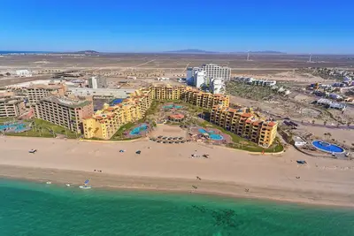 Image de RockyCondo - Beach Front Paradise seulement à 3, 5 heures de Phoenix! Princesa C-303