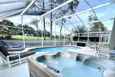 Image de Famille \/ Golfeurs - Bienvenue au Southern Dunes Golf Villa Retreat avec piscine \/ bain à remous