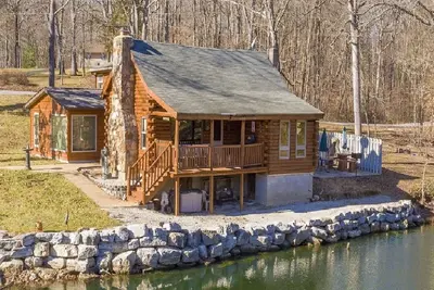 Image de Authentique cabane en rondins avec quelque chose pour tout le monde!