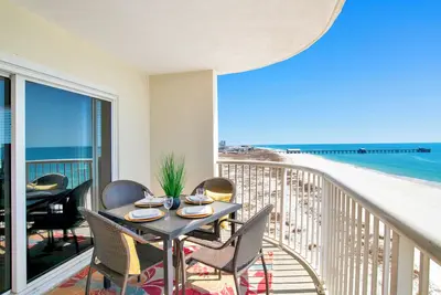 Image de RÉNOVÉ Coin Est Coin Deux Chambres Golfe Avant Condo / Proche 2 Attractions Et Pierre