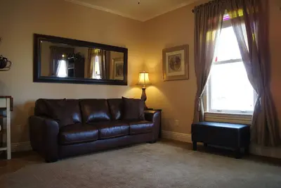Image de Victorienne historique 1br / 1ba - Close To Convention Center