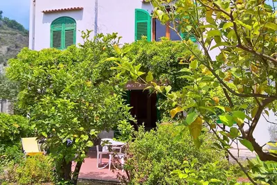Image de Studio dans villa avec jardin sur les plages de Taormina