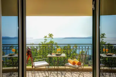 Image de ** Nouveau Pour 2016 ** Suite King 1 chambre exclusive avec piscine et vue imprenable