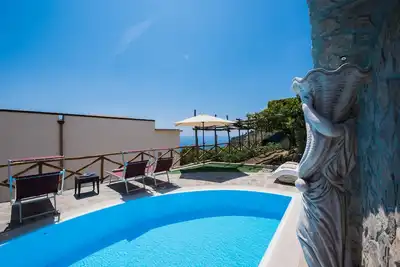 Image de Dernière minute Octobre-Piscine privée, pas de marches, wifi gratuit