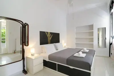 Image de Appartement Design avec balcon et jardin