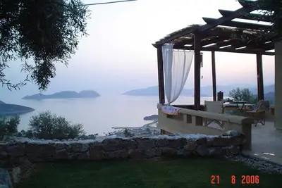 Image de Melolia A1 Maisons de vacances avec piscine et vue magnifique sur le coucher du soleil