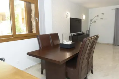 Image de Appartement de luxe avec 2 chambres et 2 salles de bains à 200 mètres de la mer sur le complexe 5 étoiles #