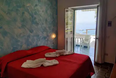 Image de 100mt de la plage de 2 Ă 3 chambres et plus, parking, terrasse et jardin.