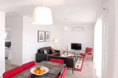 Image de À part. 2, Malaga, 7 couchages, vue mer et terrasse