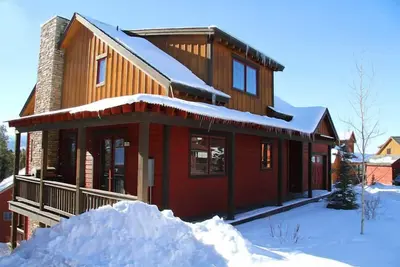 Image de 5br Luxury Mountain Home Sleeps 10-20: Hot Tub, Game Room, Free Ski \/ Town Shuttle