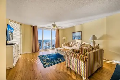 Image de Condo de luxe en bord de mer 3br / 3ba au 11ème étage à Windy Hill Dunes