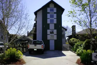 Image de Ballard Cozy, Warm & Private Home Apartment.