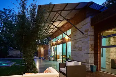 Publié dans Dwell! La Maison Art! InTown, Pool, Perfect f / Girls, Couples,