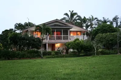 Image de Belle, maison spacieuse sur le terrain de golf avec vue sur la montagne luxuriante