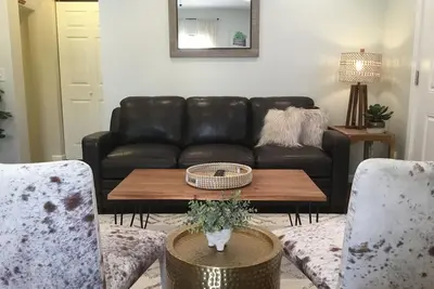 Image de Firefly Cottage: À Pied De La Bande, 3 Lits 1 1\/2 Bain peut accueillir jusqu'à 9