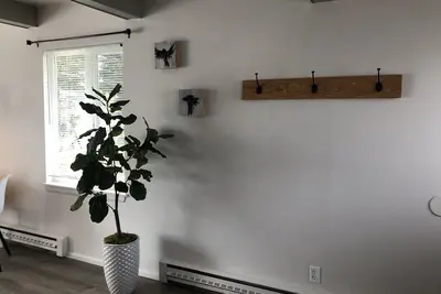 Image de Privé, Stand-Alone Appartement, 2 pâtés de maisons de Greenlake