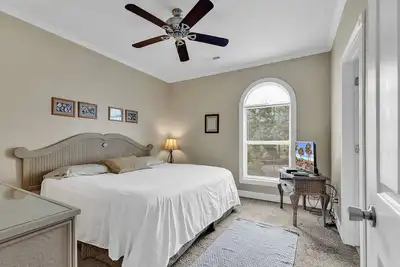 Image de Magnolia Place - Myrtle Beach à 5 pâtés de maisons de l'océan -Spl May Rate