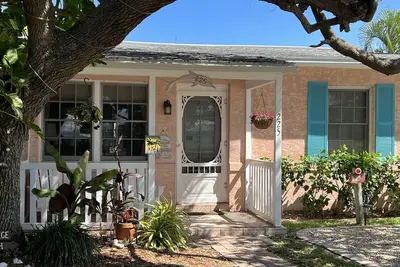 Image de Cocoa Beach Stay Cottage Downtown 225 - Marchez jusqu'Ă la plage!