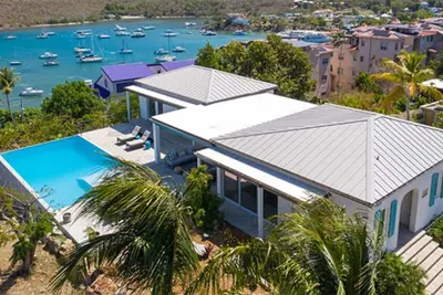 Image de Cruz Bay In Town Estate Villa \/ 300 ° Vues \/ Piscine privée \/ marcher jusqu'à la ville & Beach