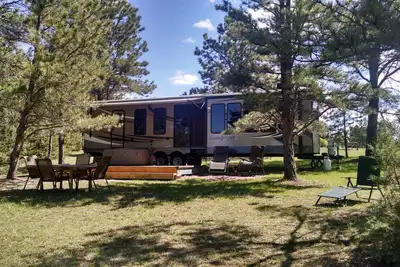 Image de Sandpiper 40ft Rv @EvansCliff / HotTub sur le pont, barbecue, taux d'automne! !