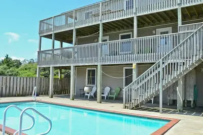 Image de Beach Bum Inn - Vue sur l'océan 7br House w / Pool. 250 yrd Walk to Beach. Galerie Row