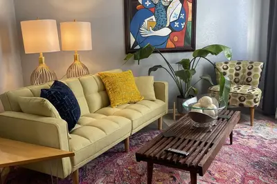 Image de Maison Paisible dans le coeur du centre-ville d'Anchorage 2br et un nouveau luxe 1br Suite!
