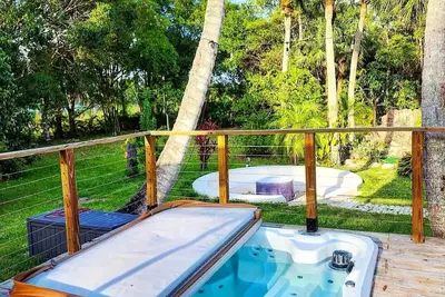 Image de Grande Maison De Jupiter * Hutte Tiki Hut, Piscine, Cascades Et Arbres Exotiques