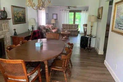 Image de Cozy Cottage - 14 Mi. S. d'Indianapolis dans le / Bargersville Area Greenwood