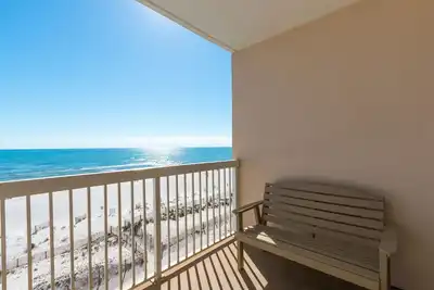 Image de # 702 Mise à jour directe du Gulf View 1 Br w / Built in Bunks at Low Density Complex