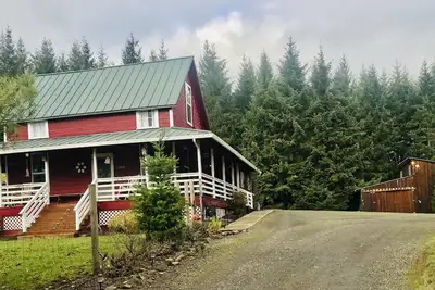 Image de Charmante ferme de quatre chambres et deux salles de bain dans la région viticole de Yamhill