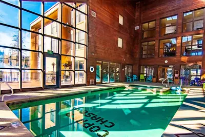 Image de Brian Head Royal King Suite, Pool & Jacuzzi, Ski-I \/ O, 3 Br +, 2 salles de bain, 10 couchages